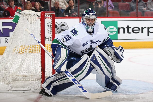 GLENDALE, AZ - JANUARY 26:  Goaltender Ryan Miller #30 of the Vancouver Canucks in action during the first period of the NHL game against the Arizona Coyotes at Gila River Arena on January 26, 2017 in Glendale, Arizona.  (Photo by Christian Petersen/Getty Images)