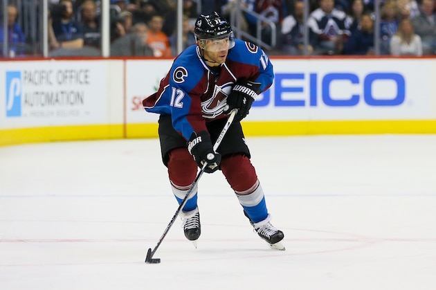 DENVER, CO - NOVEMBER 23:  Jarome Iginla #12 of the Colorado Avalanche skates against the Edmonton Oilers at Pepsi Center on November 23, 2016 in Denver, Colorado. The Oilers defeated the Avalanche 6-3. (Photo by Justin Edmonds/Getty Images)