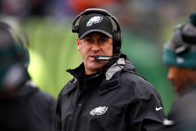 CINCINNATI, OH - DECEMBER 4:  Head Coach Doug Pederson of the Philadelphia Eagles calls a play during the game against the Cincinnati Bengals at Paul Brown Stadium on December 4, 2016 in Cincinnati, Ohio. (Photo by Gregory Shamus/Getty Images)
