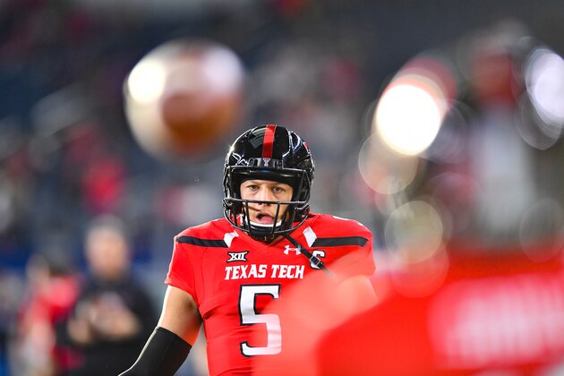 ARLINGTON, TX - NOVEMBER 25: Patrick Mahomes II #5 of the Texas Tech Red Raiders warming up before the game against the Baylor Bears on November 25, 2016 at AT&T Stadium in Arlington, Texas. Texas Tech defeated Baylor 54-35. (Photo by John Weast/Getty Images)