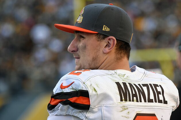 PITTSBURGH, PA - NOVEMBER 15:  Quarterback Johnny Manziel #2 of the Cleveland Browns looks on from the sideline during a game against the Pittsburgh Steelers at Heinz Field on November 15, 2015 in Pittsburgh, Pennsylvania.  The Steelers defeated the Browns 30-9. (Photo by George Gojkovich/Getty Images)