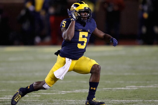 ANN ARBOR, MI - NOVEMBER 19: Jabrill Peppers #5 of the Michigan Wolverines celebrates a second half sack while playing the Indiana Hoosiers on November 19, 2016 at Michigan Stadium in Ann Arbor, Michigan. (Photo by Gregory Shamus/Getty Images)