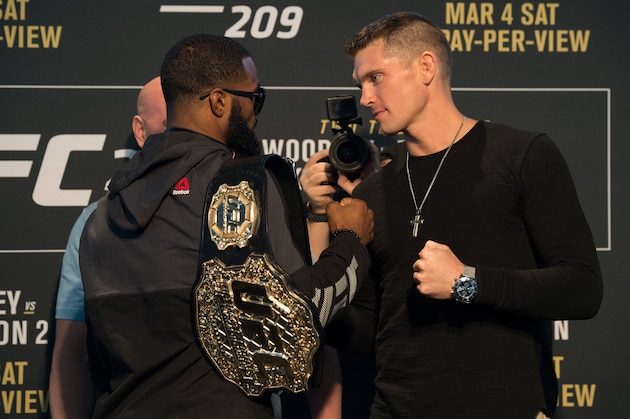 LAS VEGAS, NV - MARCH 02:  (L-R) UFC welterweight champion Tyron Woodley and Stephen Thompson face off during the UFC 209 Ultimate Media Day inside TMobile Arena on March 2, 2017 in Las Vegas, Nevada. (Photo by Brandon Magnus/Zuffa LLC/Zuffa LLC via Getty Images)
