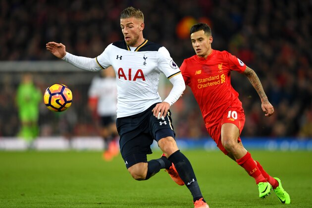 LIVERPOOL, ENGLAND - FEBRUARY 11: Toby Alderweireld of Tottenham Hotspur controls the ball under pressure of Philippe Coutinho of Liverpool during the Premier League match between Liverpool and Tottenham Hotspur at Anfield on February 11, 2017 in Liverpool, England.  (Photo by Mike Hewitt/Getty Images for Tottenham Hotspur FC)