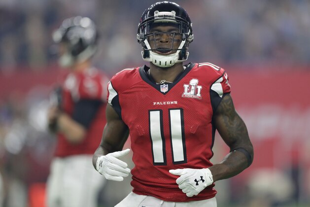 HOUSTON, TX - FEBRUARY 05:  Julio Jones #11 of the Atlanta Falcons looks on during the third quarter against the New England Patriots during Super Bowl 51 at NRG Stadium on February 5, 2017 in Houston, Texas.  (Photo by Ronald Martinez/Getty Images)