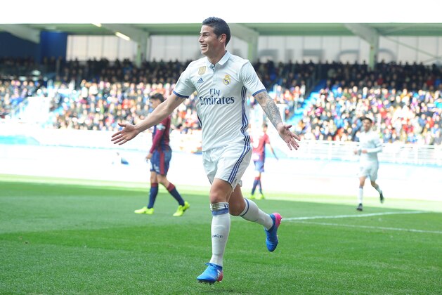 EIBAR, SPAIN - MARCH 04:  James Rodriguez of Real Madrid celebrates after scoring Real's 3rd goal during the La Liga match between SD Eibar and Real Madrid CF at Estadio Municipal de Ipurua on March 4, 2017 in Eibar, Spain.  (Photo by Denis Doyle/Getty Images)