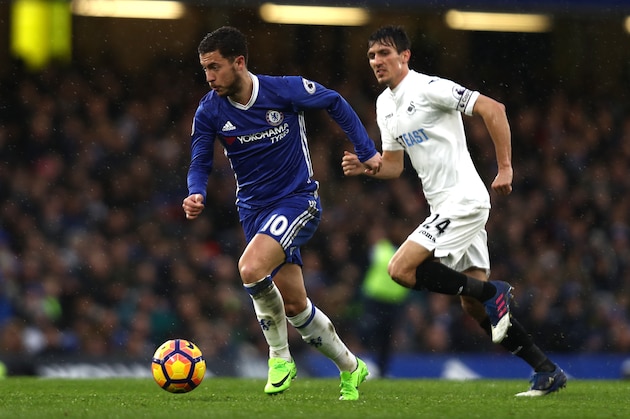 LONDON, ENGLAND - FEBRUARY 25: Eden Hazard of Chelsea in action during the Premier League match between Chelsea and Swansea City at Stamford Bridge on February 25, 2017 in London, England.  (Photo by Bryn Lennon/Getty Images)