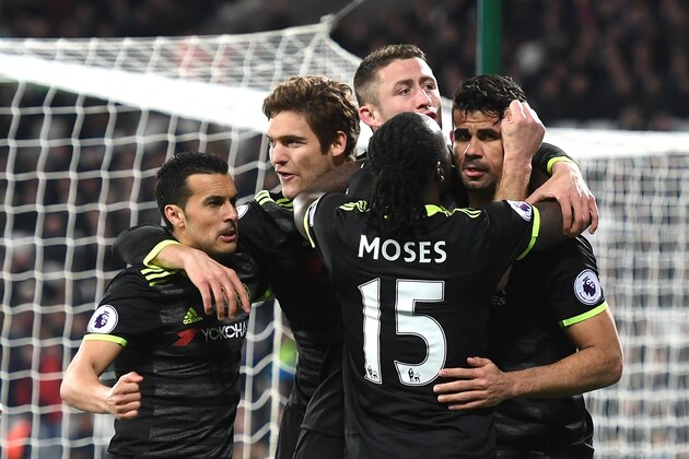 STRATFORD, ENGLAND - MARCH 06:  Diego Costa of Chelsea celebrates with team mates after scoring his sides second goal during the Premier League match between West Ham United and Chelsea at London Stadium on March 6, 2017 in Stratford, England.  (Photo by Michael Regan/Getty Images)
