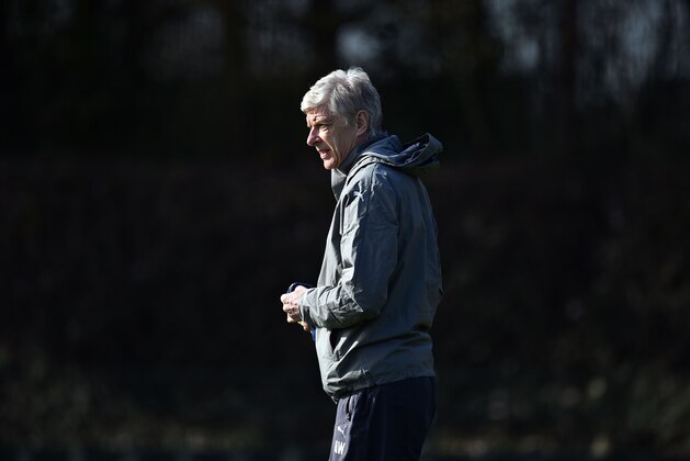 Arsenal's French manager Arsene Wenger attends a training session ahead of their UEFA Champions League round of 16 second leg football match against Bayern Munich at Arsenal's London Colney training ground on March 6, 2017.  / AFP PHOTO / GLYN KIRK        (Photo credit should read GLYN KIRK/AFP/Getty Images)