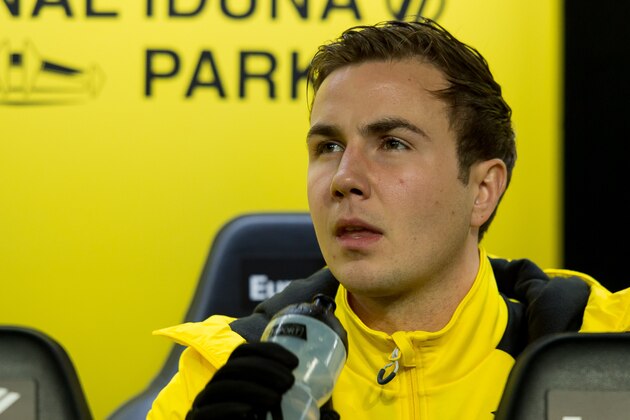 DORTMUND, GERMANY - FEBRUARY 04: Mario Goetze of Borussia Dortmund looks on during the Bundesliga soccer match between Borussia Dortmund and RB Leipzig at the Signal Iduna Park in Dortmund, Germany on February 4, 2017. (Photo by TF-Images/Getty Images)