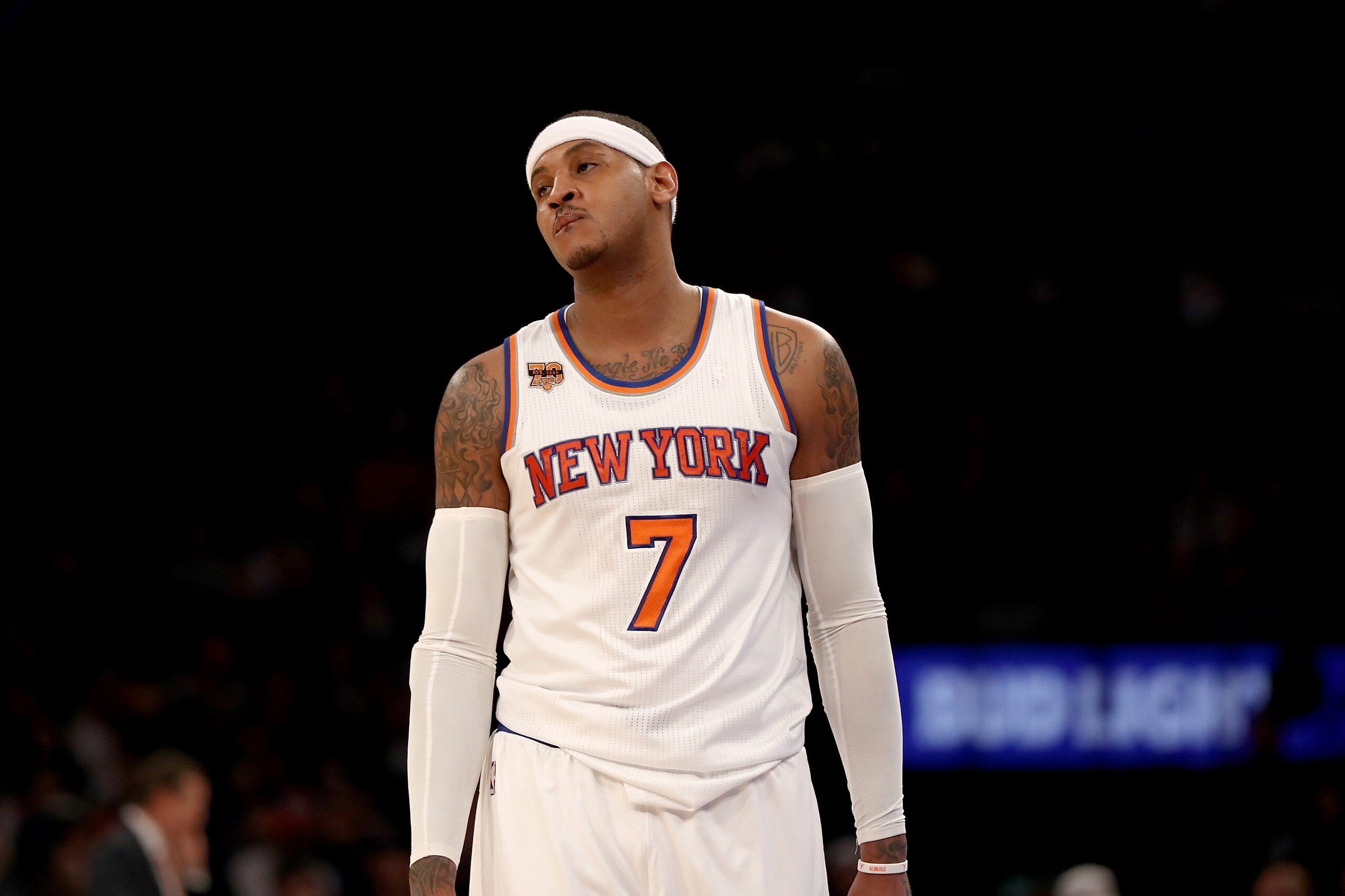 NEW YORK, NY - MARCH 05:  Carmelo Anthony #7 of the New York Knicks reacts in the fourth quarter against the Golden State Warriors at Madison Square Garden on March 5, 2017 in New York City. NOTE TO USER: User expressly acknowledges and agrees that, by downloading and or using this Photograph, user is consenting to the terms and conditions of the Getty Images License Agreement  (Photo by Elsa/Getty Images)
