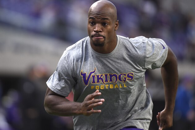 MINNEAPOLIS, MN - DECEMBER 18: Adrian Peterson #28 of the Minnesota Vikings warms up before the game against the Indianapolis Colts on December 18, 2016 at US Bank Stadium in Minneapolis, Minnesota. Peterson returns to play after injuring his knee in week two of the season. (Photo by Hannah Foslien/Getty Images)