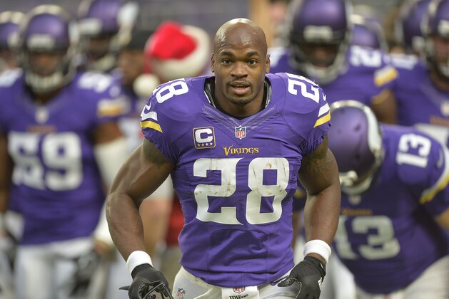 MINNEAPOLIS, MN - DECEMBER 18: Adrian Peterson #28 of the Minnesota Vikings runs off the field after warmups prior to an NFL game against the Indianapolis Colts at U.S. Bank Stadium on December 18, 2016 in Minneapolis, Minnesota. (Photo by Tom Dahlin/Getty Images)