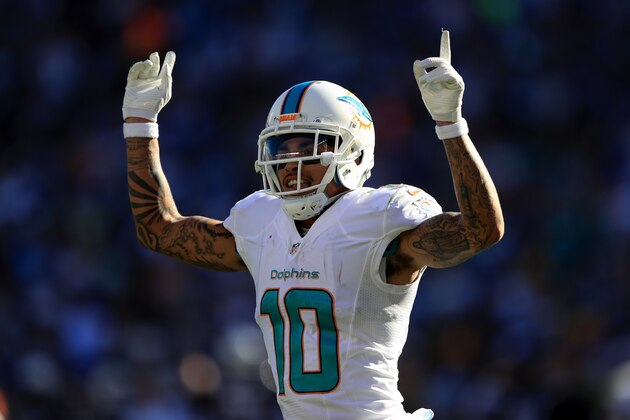 SAN DIEGO, CA - NOVEMBER 13:   Kenny Stills #10 of the Miami Dolphins reacts after scoring a touchdown during the first half of a game against the San Diego Chargers  at Qualcomm Stadium on November 13, 2016 in San Diego, California.  (Photo by Sean M. Haffey/Getty Images)