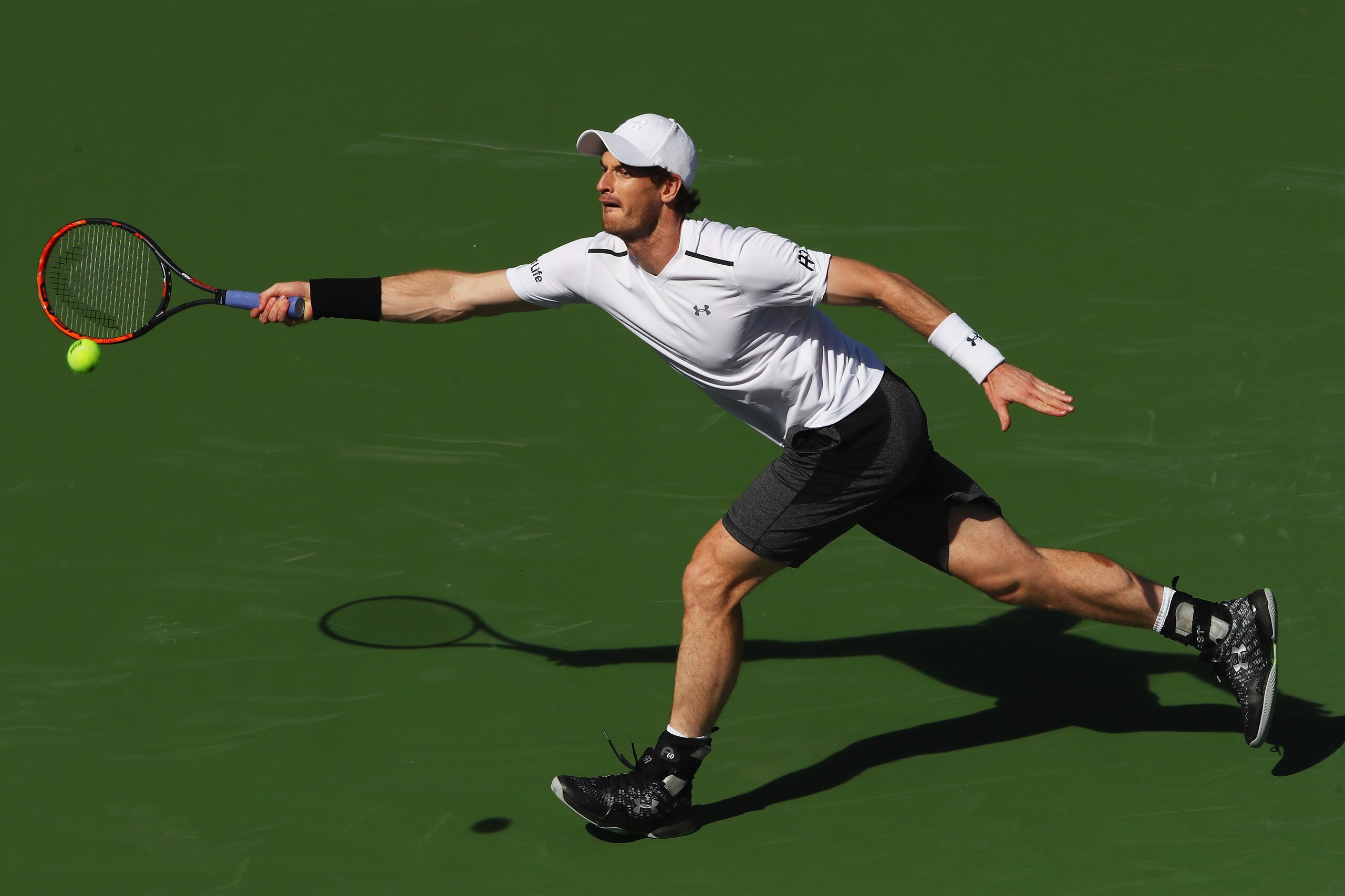INDIAN WELLS, CA - MARCH 07: Andy Murray of Great Britain plays a forehand during a practice session on day two of the BNP Paribas Open at Indian Wells Tennis Garden on March 7, 2017 in Indian Wells, California. (Photo by Clive Brunskill/Getty Images) INDIAN WELLS, CA - MARCH 07: Andy Murray of Great Britain plays a forehand during a practice session on day two of the BNP Paribas Open at Indian Wells Tennis Garden on March 7, 2017 in Indian Wells, California. (Photo by Clive Brunskill/Getty Images)
