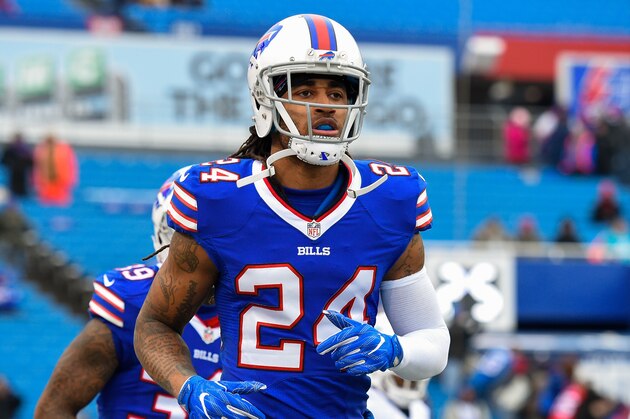 ORCHARD PARK, NY - DECEMBER 24:  Stephon Gilmore #24 of the Buffalo Bills jogs on the field prior to the game against the Miami Dolphins at New Era Field on December 24, 2016 in Orchard Park, New York. The Miami Dolphins defeated the Buffalo Bills 34-31 in overtime. (Photo by Rich Barnes/Getty Images)