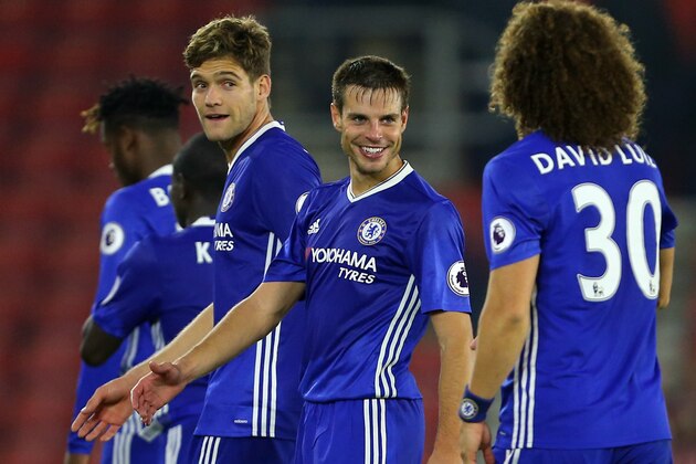 SOUTHAMPTON, ENGLAND - OCTOBER 30: Marcos Alonso and Cesar Azpilicueta of Chelsea wait for David Luiz of Chelsea during the Premier League match between Southampton and Chelsea at St Mary's Stadium on October 30, 2016 in Southampton, England. (Photo by Catherine Ivill - AMA/Getty Images)