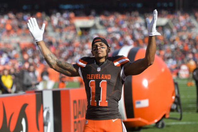 Cleveland Browns wide receiver Terrelle Pryor takes the field in the first half of an NFL football game against the New York Giants, Sunday, Nov. 27, 2016, in Cleveland. (AP Photo/David Richard)