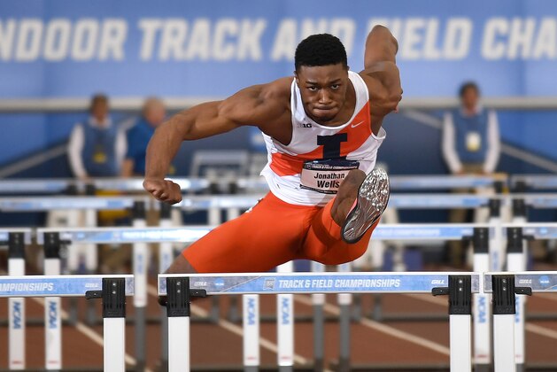 Mar 11, 2017; College Station, TX, USA; Jonathan Wells of Illinois runs 8.11 in the heptathlon 60m hurdles during the NCAA Indoor Track and Field Championships at the Rhonda and Frosty Gilliam Jr. Indoor Track Stadium at the McFerrin Athletic Center. Mandatory Credit: Kirby Lee-USA TODAY Sports
