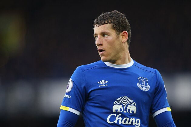 LIVERPOOL, ENGLAND - FEBRUARY 04:  Ross Barkley of Everton during the Premier League match between Everton and AFC Bournemouth at Goodison Park on February 4, 2017 in Liverpool, England.  (Photo by Alex Livesey/Getty Images)