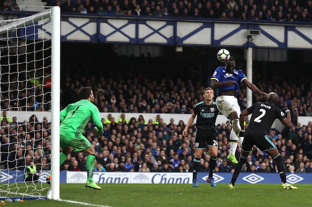 LIVERPOOL, ENGLAND - MARCH 11:  Romelu Lukaku of Everton scores his sides third goal during the Premier League match between Everton and West Bromwich Albion at Goodison Park on March 11, 2017 in Liverpool, England.  (Photo by Mark Robinson/Getty Images)
