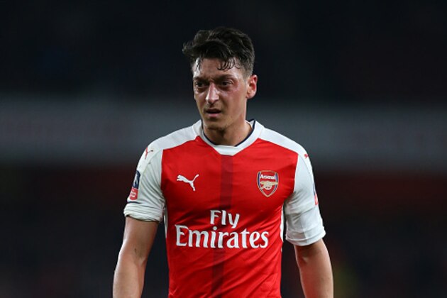 LONDON, ENGLAND - MARCH 11:  Mesut Ozil of Arsenal during The Emirates FA Cup Quarter-Final match between Arsenal and Lincoln City at Emirates Stadium on March 11, 2017 in London, England. (Photo by Catherine Ivill - AMA/Getty Images)