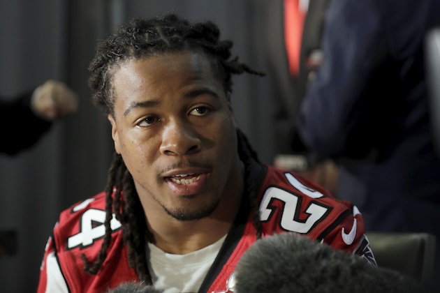 HOUSTON, TX - FEBRUARY 02:  Devonta Freeman #24 of the Atlanta Falcons speaks with the media during the Super Bowl LI press conference on February 2, 2017 in Houston, Texas.  (Photo by Tim Warner/Getty Images)