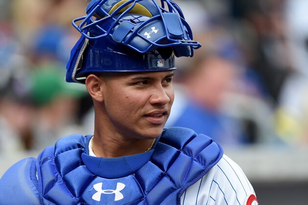 MESA, AZ - FEBRUARY 27:  Willson Contreras #40 of the Chicago Cubs plays catcher against the Chicago White Sox on February 27, 2017 in Mesa, Arizona.  (Photo by Lisa Blumenfeld/Getty Images)