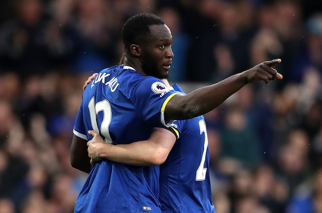 LIVERPOOL, ENGLAND - MARCH 11: Romelu Lukaku of Everton celebrates scoring his sides third goal during the Premier League match between Everton and West Bromwich Albion at Goodison Park on March 11, 2017 in Liverpool, England.  (Photo by Mark Robinson/Getty Images)