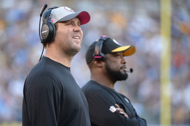 SAN DIEGO, CA - OCTOBER 12:  (L-R) Injured quarterback Ben Roethlisberger #7 talks with head coach Mike Tomlin of the Pittsburgh Steelers  during a game against the San Diego Chargers at Qualcomm Stadium on October 12, 2015 in San Diego, California.  (Photo by Donald Miralle/Getty Images)