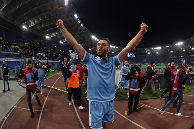 ROME, ITALY - MARCH 01:  Stefan De Vrij of SS Lazio celebrates the victory after the TIM Cup match between SS Lazio and AS Roma at Olimpico Stadium on March 1, 2017 in Rome, Italy.  (Photo by Giuseppe Bellini/Getty Images)