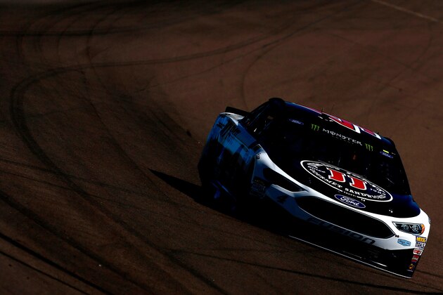 AVONDALE, AZ - MARCH 17:  Kevin Harvick, driver of the #4 Jimmy John's Ford, drives during practice for the Monster Energy NASCAR Cup Series Camping World 500 at Phoenix International Raceway on March 17, 2017 in Avondale, Arizona.  (Photo by Sean Gardner/Getty Images)