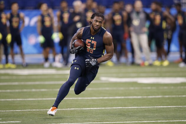 INDIANAPOLIS, IN - MARCH 04: Wide receiver Mike Williams of Clemson in action during day four of the NFL Combine at Lucas Oil Stadium on March 4, 2017 in Indianapolis, Indiana. (Photo by Joe Robbins/Getty Images)