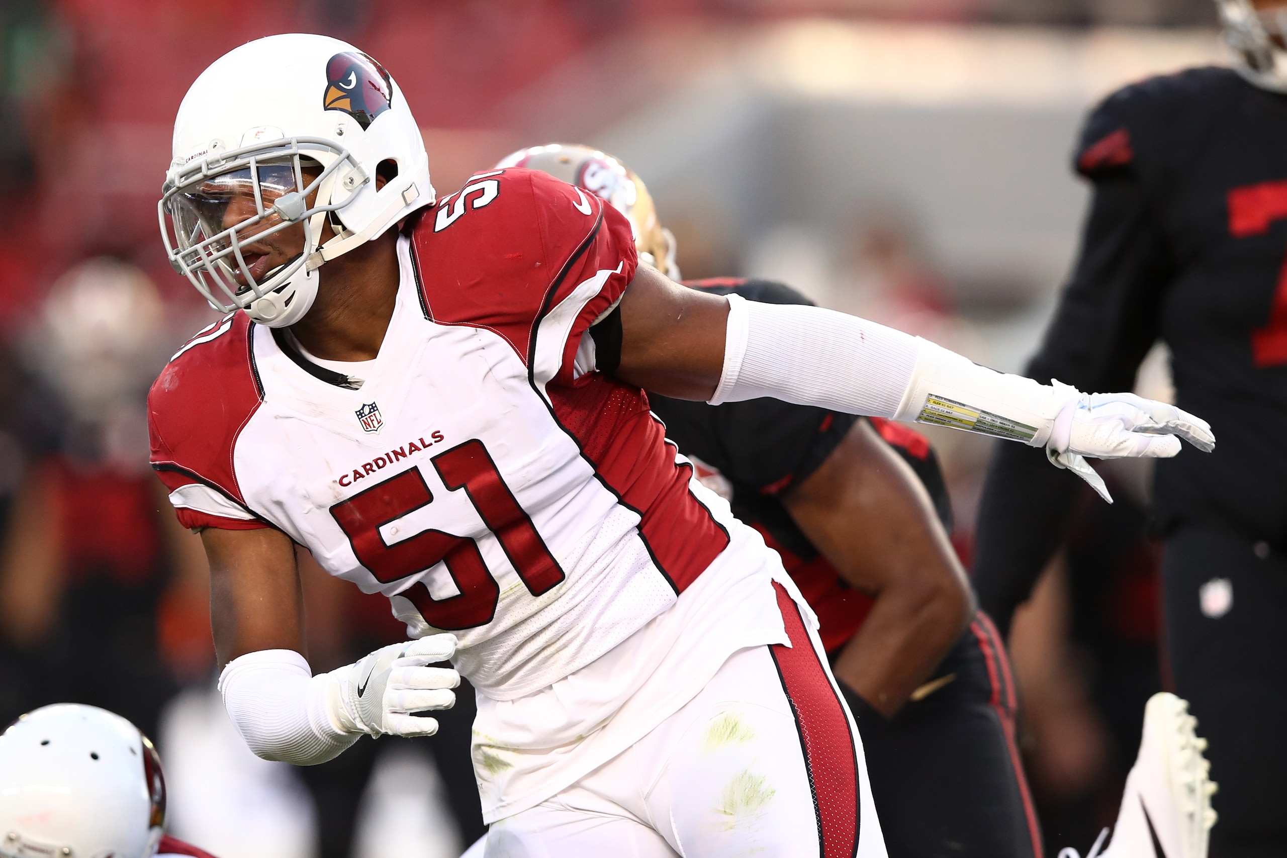 SANTA CLARA, CA - OCTOBER 06:  Kevin Minter #51 of the Arizona Cardinals reacts after a play against the San Francisco 49ers during their NFL game at Levi's Stadium on October 6, 2016 in Santa Clara, California.  (Photo by Ezra Shaw/Getty Images)