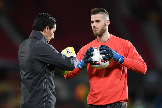 MANCHESTER, ENGLAND - MARCH 16:  David De Gea of Manchester United warms up prior to kickoff during the UEFA Europa League Round of 16, second leg match between Manchester United and FK Rostov at Old Trafford on March 16, 2017 in Manchester, United Kingdom.  (Photo by Ross Kinnaird/Getty Images)