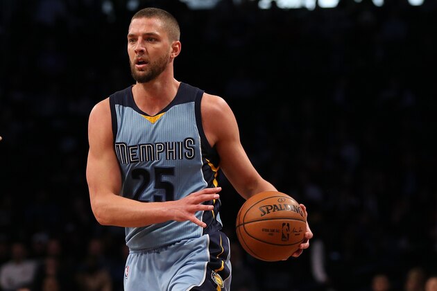 NEW YORK, NY - FEBRUARY 13:  Chandler Parsons #25 of the Memphis Grizzlies in action against the Brooklyn Nets at Barclays Center on February 13, 2017 in Brooklyn borough of New York City. Memphis Grizzlies defeated the Brooklyn Nets 112-103. NOTE TO USER: User expressly acknowledges and agrees that, by downloading and or using this photograph, User is consenting to the terms and conditions of the Getty Images License Agreement.  (Photo by Mike Stobe/Getty Images)