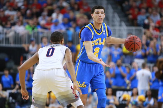 LAS VEGAS, NV - MARCH 10:  Lonzo Ball #2 of the UCLA Bruins handles the ball against Parker Jackson-Cartwright #0 of the Arizona Wildcats during a semifinal game of the Pac-12 Basketball Tournament at T-Mobile Arena on March 10, 2017 in Las Vegas, Nevada.  (Photo by Leon Bennett/Getty Images)