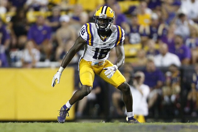 BATON ROUGE, LA - SEPTEMBER 10:  Tre'Davious White #18 of the LSU Tigers defends during a game at Tiger Stadium on September 10, 2016 in Baton Rouge, Louisiana.  (Photo by Jonathan Bachman/Getty Images)
