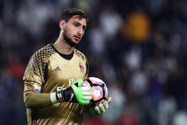 TURIN, ITALY - MARCH 10:  Gianluigi Donnarumma of AC Milan looks on during the Serie A match between Juventus FC and AC Milan at Juventus Stadium on March 10, 2017 in Turin, Italy.  (Photo by Chris Brunskill Ltd/Getty Images)