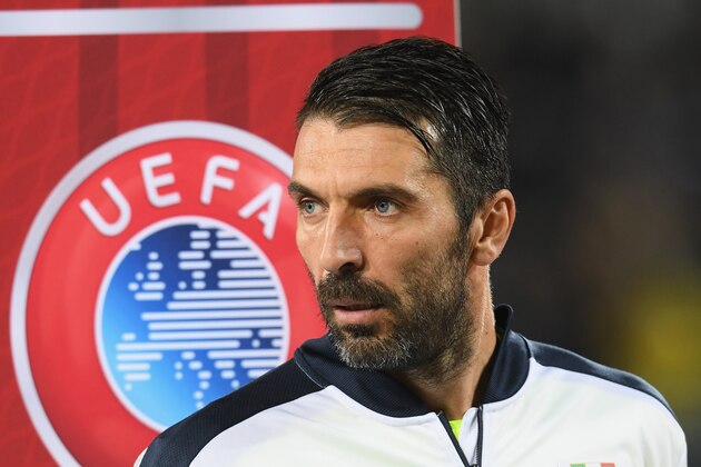 VADUZ, LIECHTENSTEIN - NOVEMBER 12:  Gianluigi Buffon of Italy before the FIFA World Cup 2018 group G Qualifiers football match between Liechtenstein and Italy at  the Rheinpark Stadion on November 12, 2016 in Vaduz,Liechtenstein .  (Photo by Claudio Villa/Getty Images)