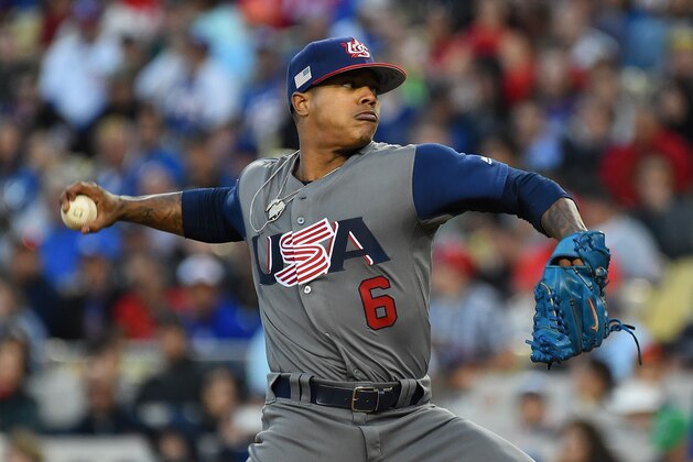 LOS ANGELES, CA - MARCH 22: Marcus Stroman #6 of team United States pitches in the second inning against team Puerto Rico during Game 3 of the Championship Round of the 2017 World Baseball Classic at Dodger Stadium on March 22, 2017 in Los Angeles, California.  (Photo by Jayne Kamin-Oncea/Getty Images)