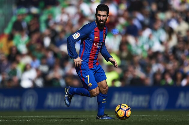SEVILLE, SPAIN - JANUARY 29:  Arda Turan of FC Barcelona in action during La Liga match between Real Betis Balompie and FC Barcelona at Benito Villamarin Stadium on January 29, 2017 in Seville, Spain.  (Photo by Aitor Alcalde/Getty Images)