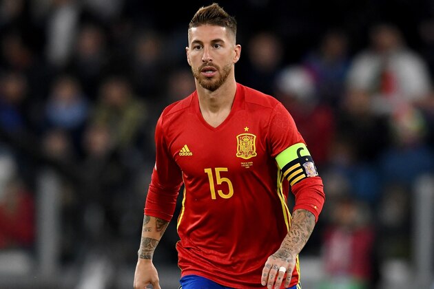 TURIN, ITALY - OCTOBER 06:  Sergio Ramos of Spain in action during the FIFA 2018 World Cup Qualifier between Italy and Spain at Juventus Stadium on October 6, 2016 in Turin, Italy.  (Photo by Claudio Villa/Getty Images)
