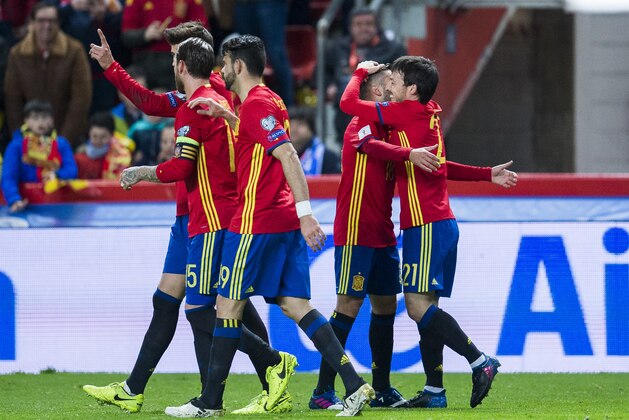 GIJON, SPAIN - MARCH 24:  David Silva of Spain celebrates after scoring goal during the FIFA 2018 World Cup Qualifier between Spain and Israel at Estadio El Molinon on March 24, 2017 in Gijon, Spain.  (Photo by Juan Manuel Serrano Arce/Getty Images)