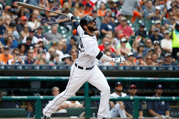 DETROIT, MI - AUGUST 28: J.D. Martinez #28 of the Detroit Tigers bats during the fourth inning during the second inning of the game against the Los Angeles Angels game on August 28, 2016 at Comerica Park in Detroit, Michigan. The Angels defeated the Tigers 5-0. (Photo by Leon Halip/Getty Images)