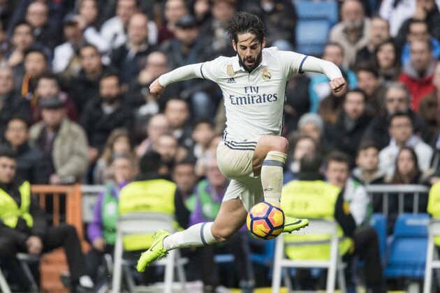 MADRID, SPAIN - FEBRUARY 18: Isco Alarcon of Real Madrid during the match Real Madrid vs RCD Espanyol, a La Liga match at the Santiago Bernabeu Stadium on 18 February 2017 in Madrid, Spain. (Photo by Power Sport Images/Getty Images) MADRID, SPAIN - FEBRUARY 18: Isco Alarcon of Real Madrid during the match Real Madrid vs RCD Espanyol, a La Liga match at the Santiago Bernabeu Stadium on 18 February 2017 in Madrid, Spain. (Photo by Power Sport Images/Getty Images)