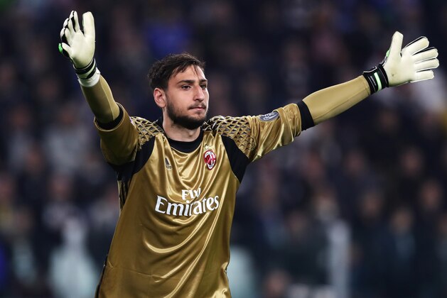 TURIN, ITALY - MARCH 10:  Gianluigi Donnarumma of AC Milan gestures during the Serie A match between Juventus FC and AC Milan at Juventus Stadium on March 10, 2017 in Turin, Italy.  (Photo by Chris Brunskill Ltd/Getty Images)