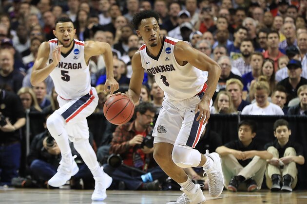 SAN JOSE, CA - MARCH 25:  Johnathan Williams #3 of the Gonzaga Bulldogs handles the ball against the Xavier Musketeers during the 2017 NCAA Men's Basketball Tournament West Regional at SAP Center on March 25, 2017 in San Jose, California.  (Photo by Sean M. Haffey/Getty Images)