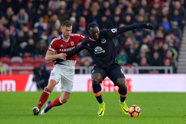 MIDDLESBROUGH, ENGLAND - FEBRUARY 11: Romelu Lukaku of Everton and Ben Gibson of Middlesbrough compete for the ball during the Premier League match between Middlesbrough and Everton at Riverside Stadium on February 11, 2017 in Middlesbrough, England.  (Photo by Mark Runnacles/Getty Images)