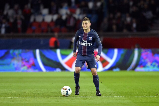PARIS, FRANCE - MARCH 19: Marco Verratti of Paris Saint-Germain runs with the ball during the French Ligue 1 match between Paris Saint Germain and Lyon at Parc des Princes on March 19, 2017 in Paris, France. (Photo by Aurelien Meunier/Getty Images)